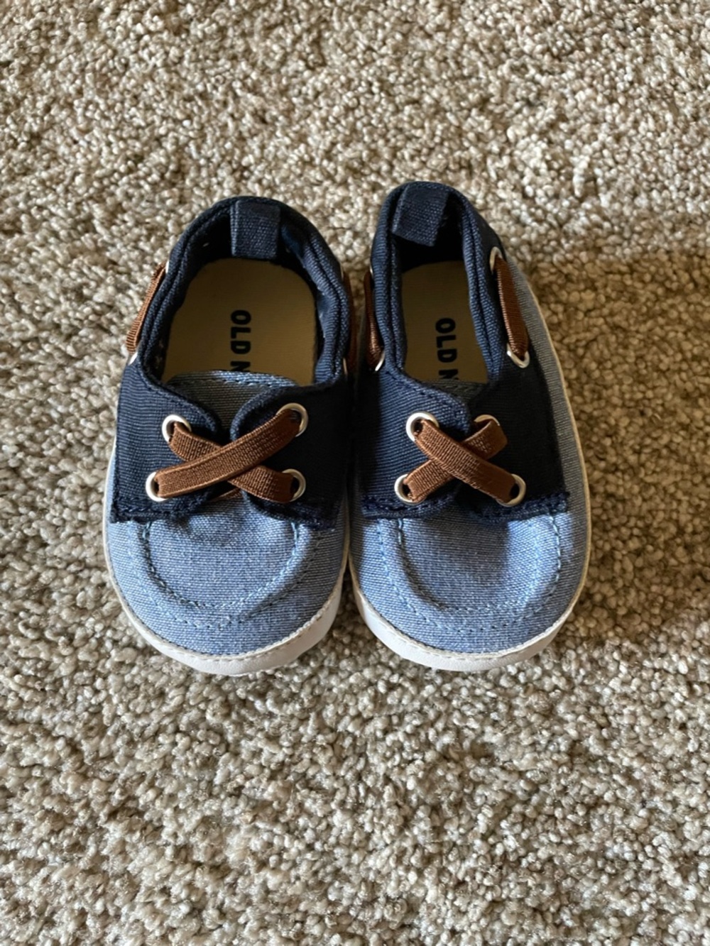 Old Navy Navy and Light Blue Canvas baby Boat Shoes